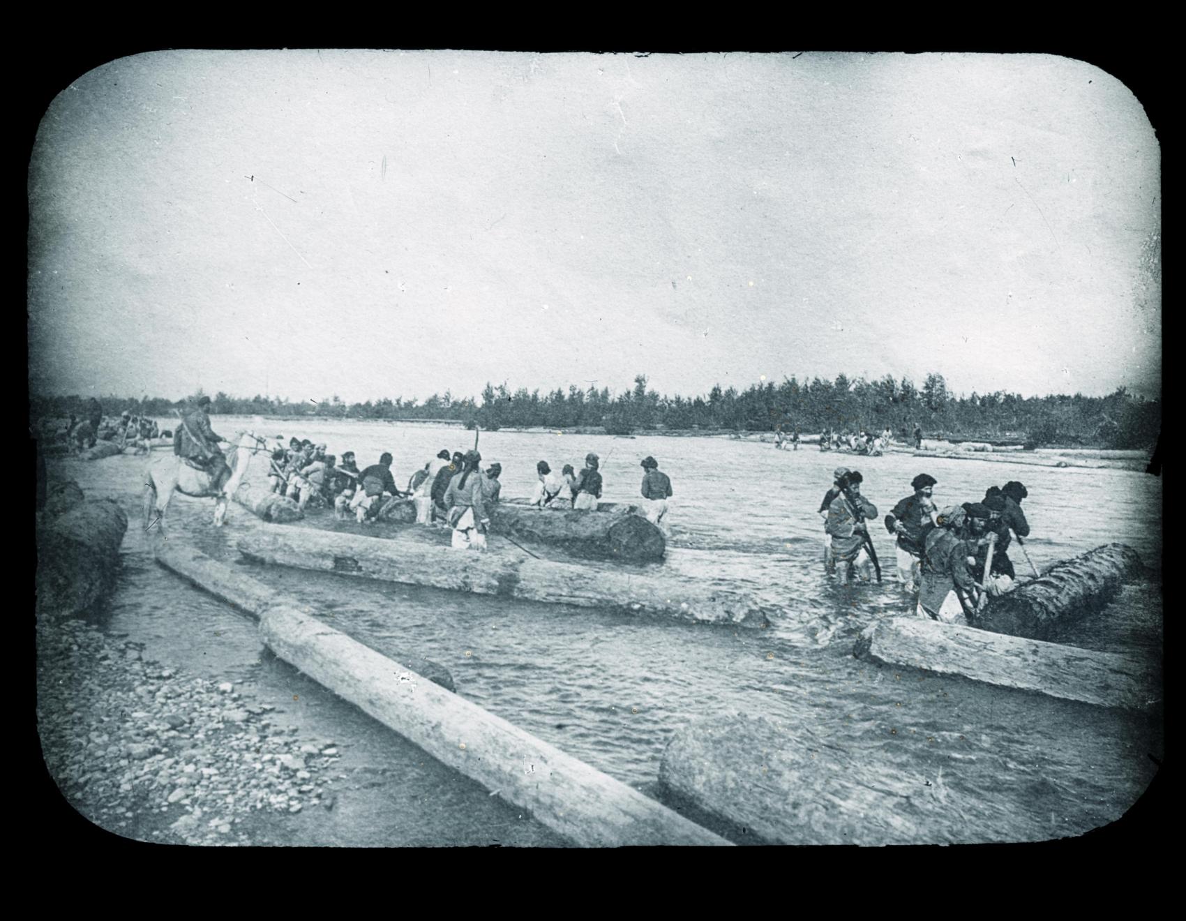 Houttransport op een rivier